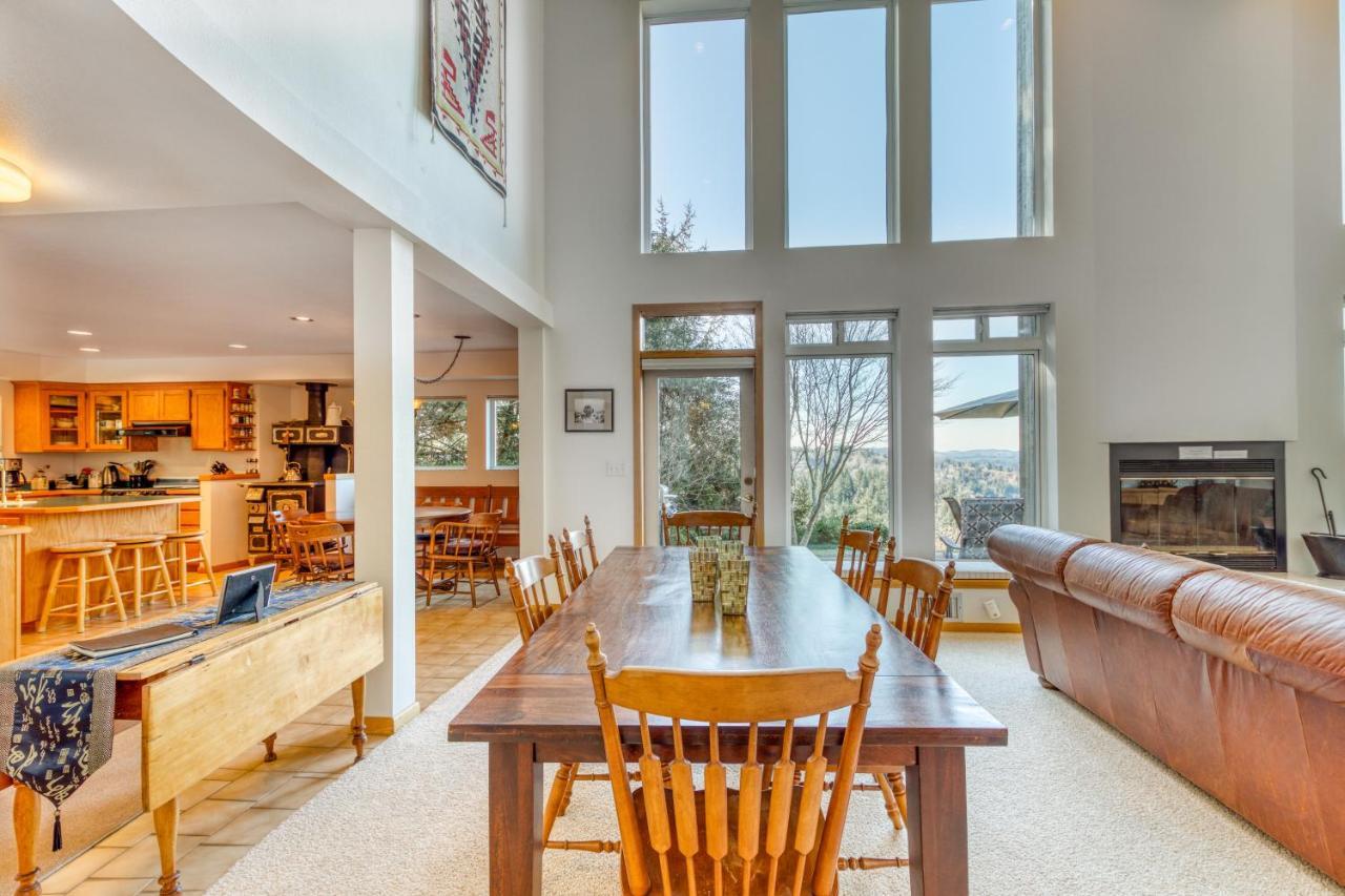 Forest Ridge Retreat Coos Bay Εξωτερικό φωτογραφία