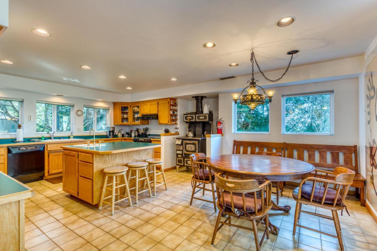 Forest Ridge Retreat Coos Bay Εξωτερικό φωτογραφία