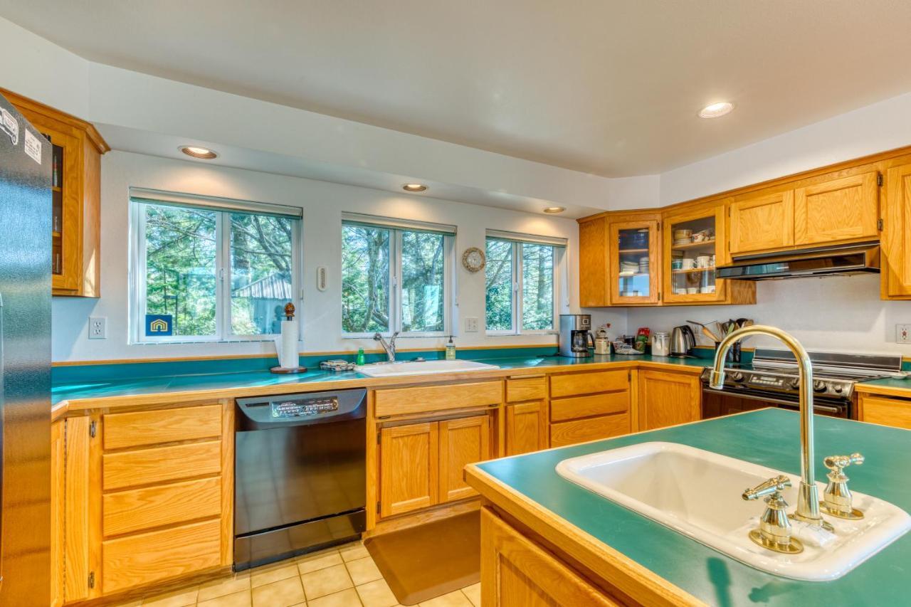 Forest Ridge Retreat Coos Bay Εξωτερικό φωτογραφία